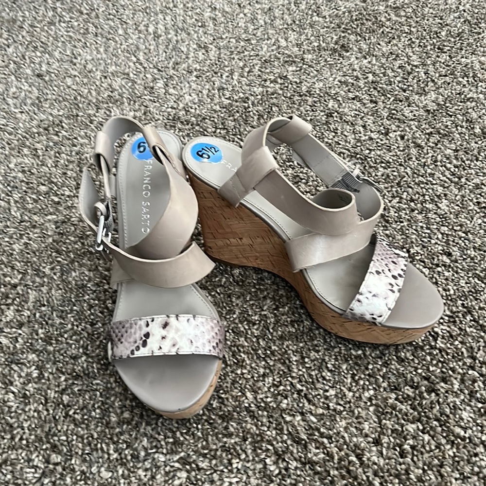 Franco Sarto gray wedges